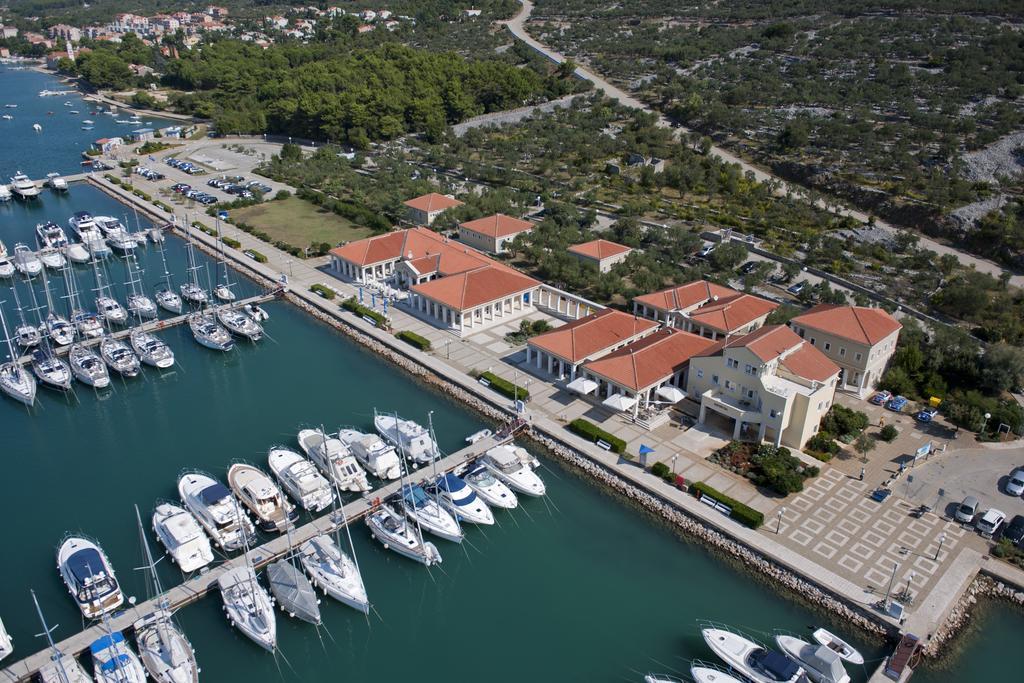 Apartment Aci Marina Cres Εξωτερικό φωτογραφία