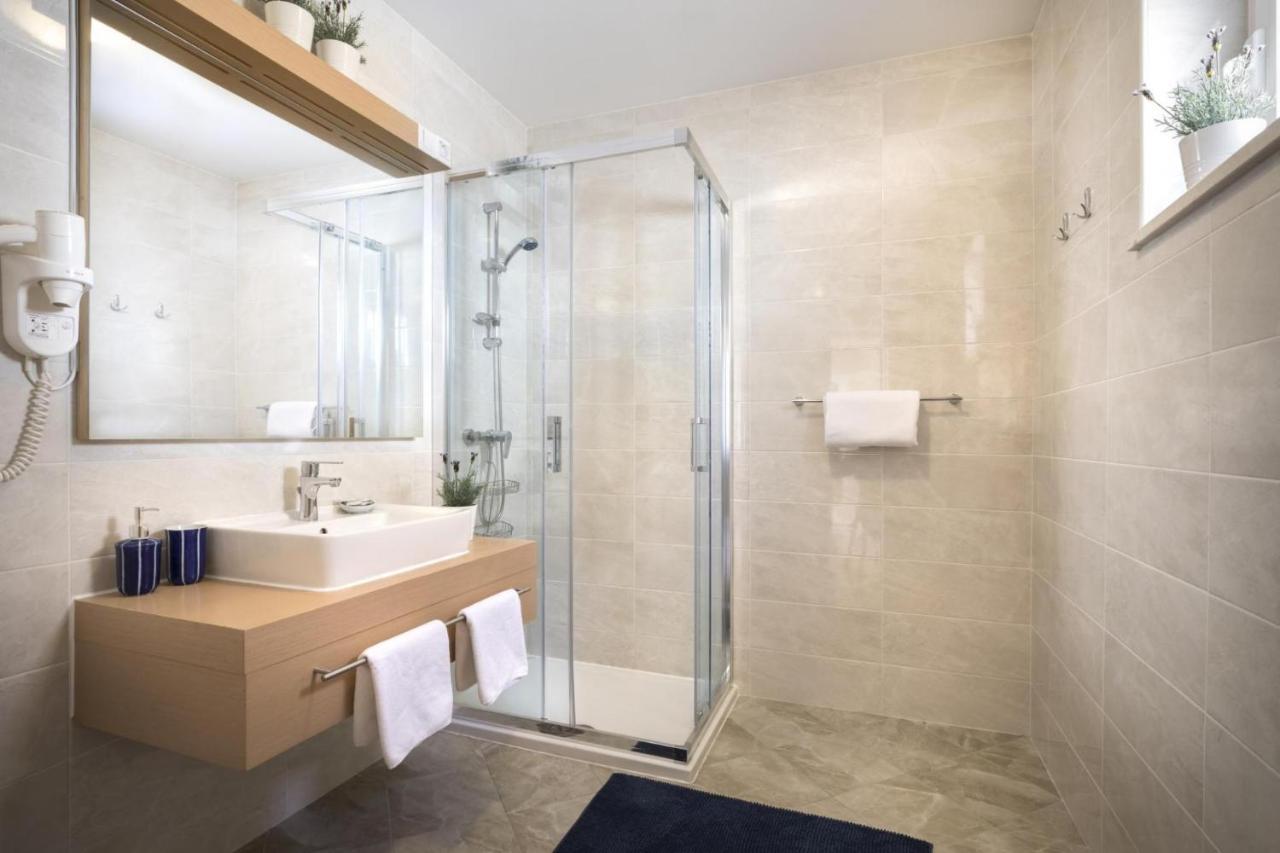 Apartment Aci Marina Cres Εξωτερικό φωτογραφία