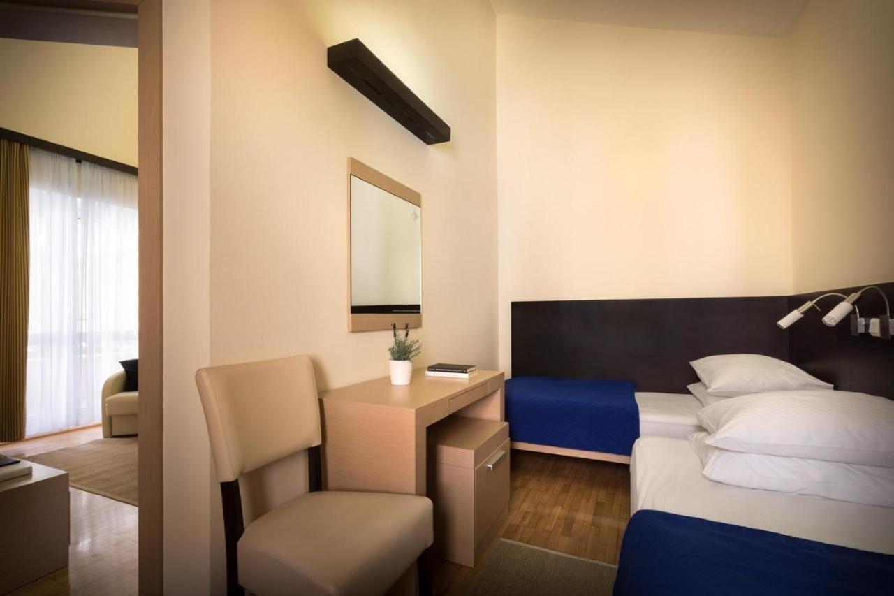 Apartment Aci Marina Cres Εξωτερικό φωτογραφία