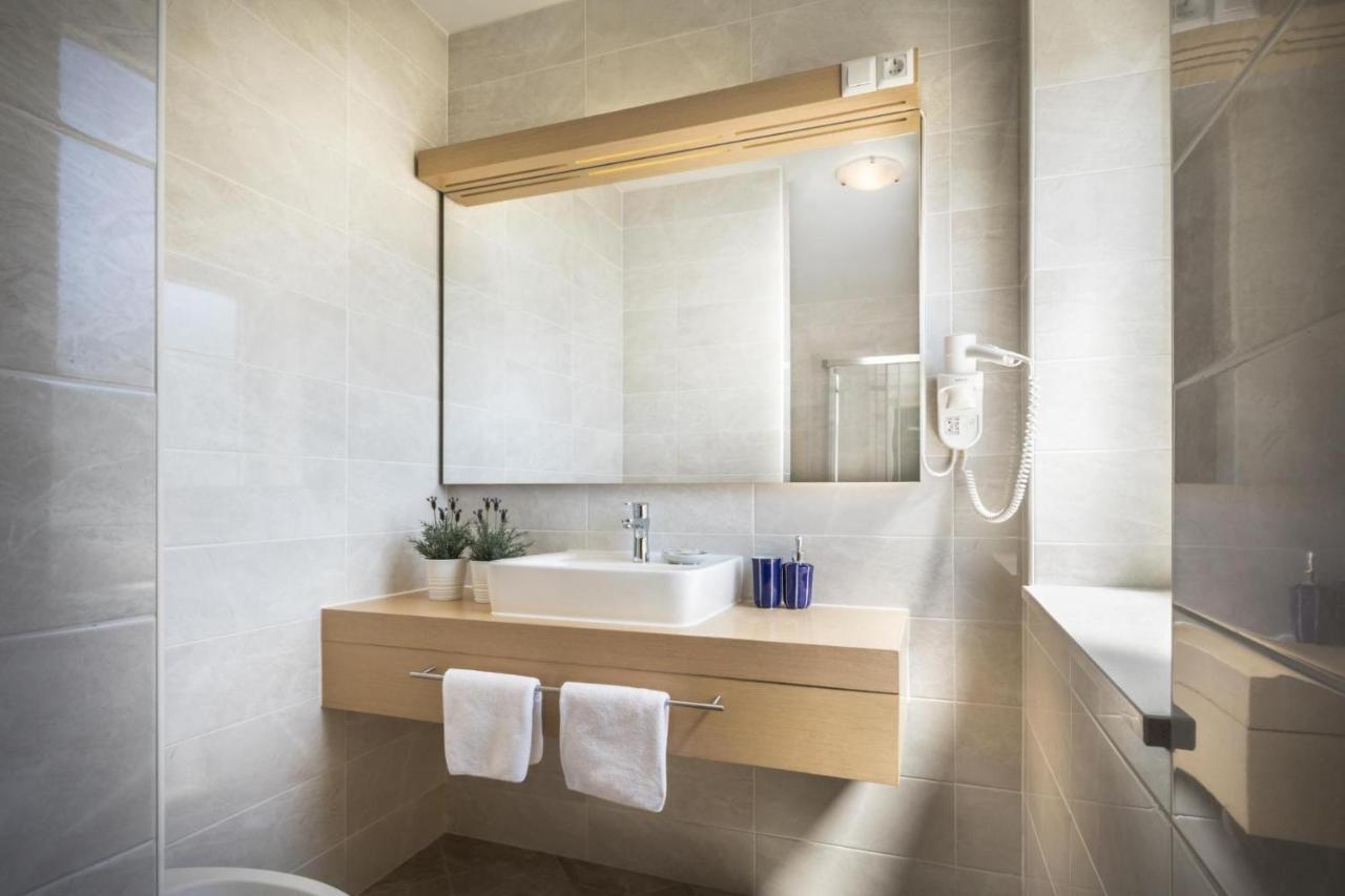 Apartment Aci Marina Cres Εξωτερικό φωτογραφία