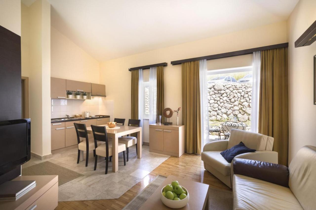 Apartment Aci Marina Cres Εξωτερικό φωτογραφία
