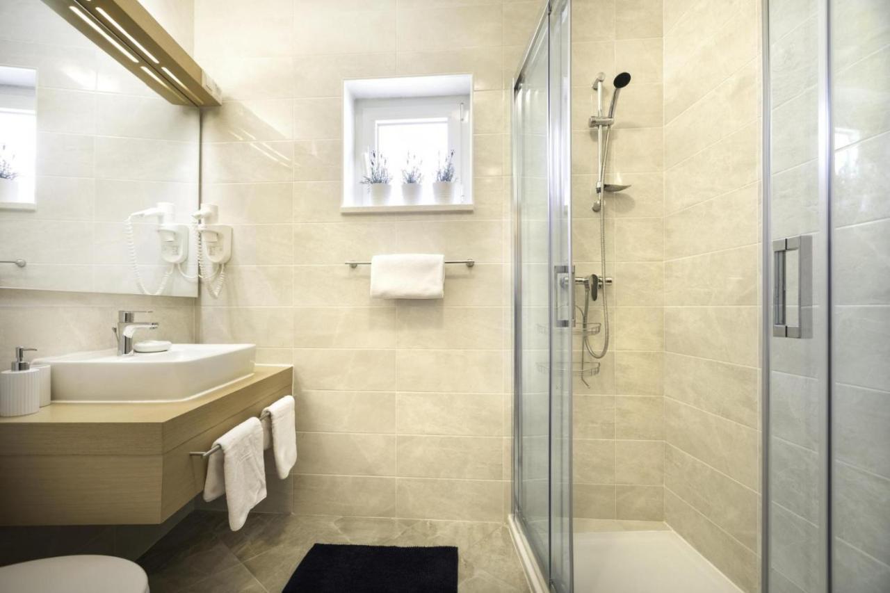 Apartment Aci Marina Cres Εξωτερικό φωτογραφία
