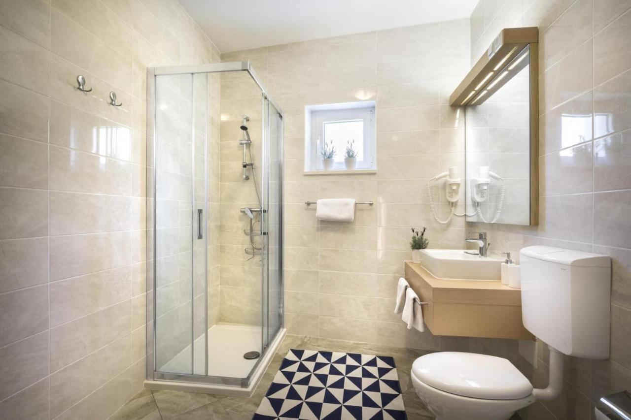Apartment Aci Marina Cres Εξωτερικό φωτογραφία