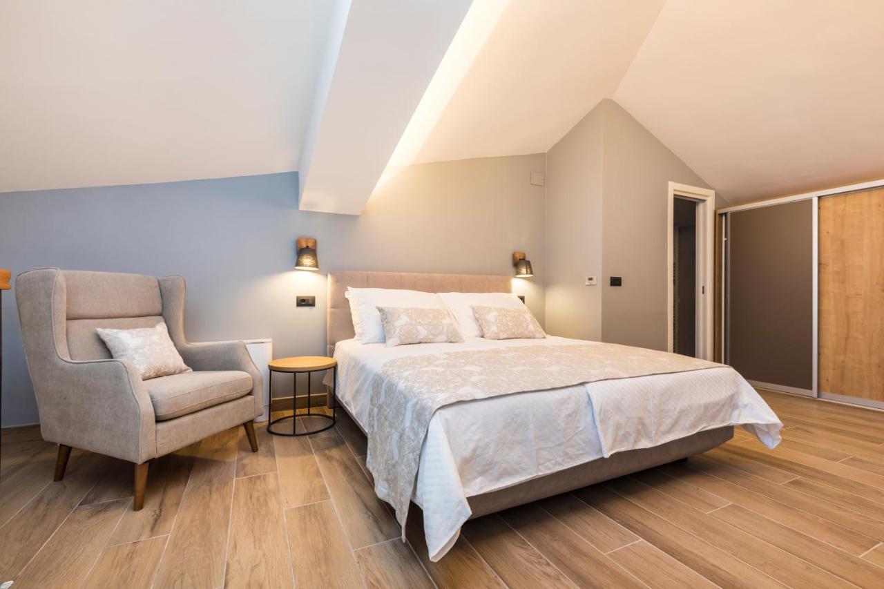 Apartment Aci Marina Cres Εξωτερικό φωτογραφία