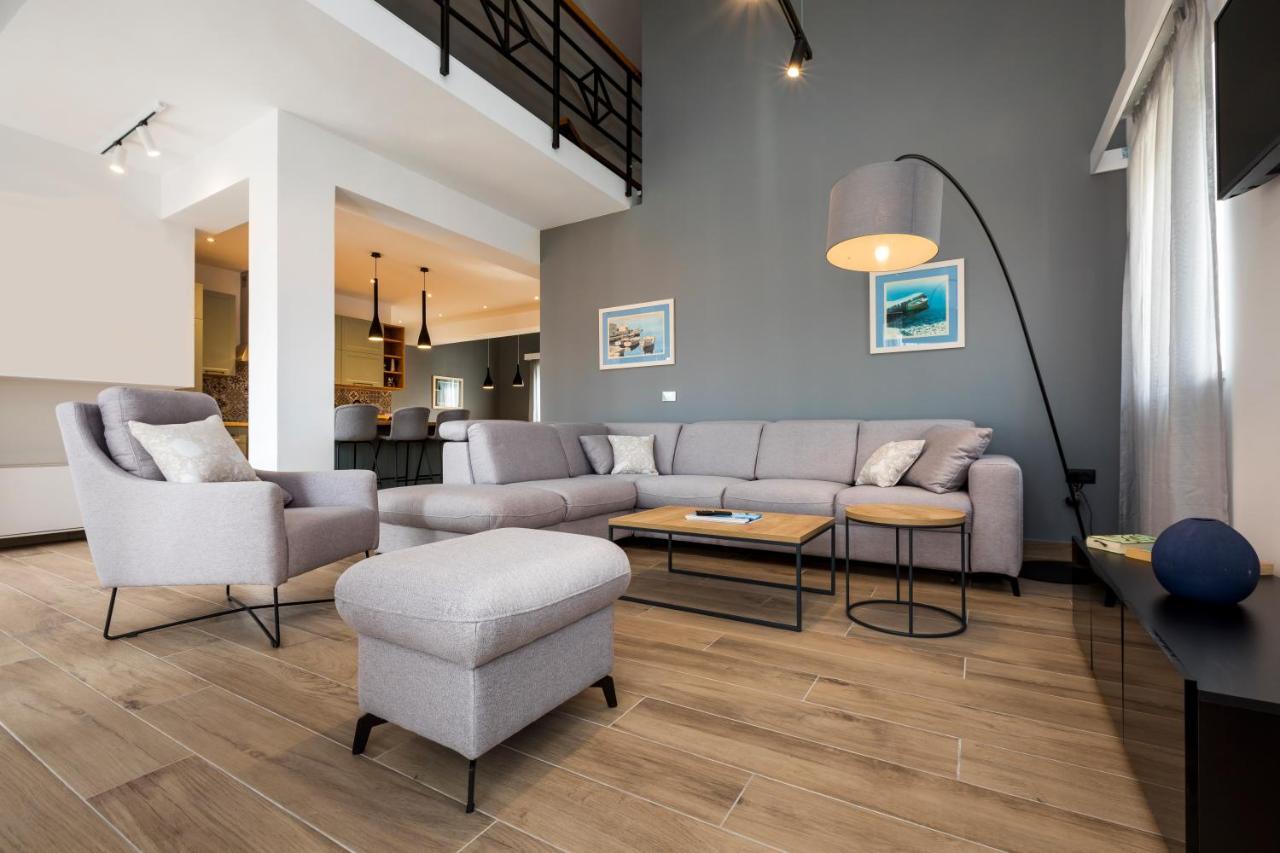 Apartment Aci Marina Cres Εξωτερικό φωτογραφία
